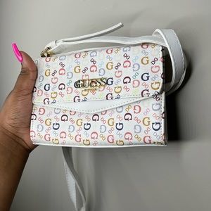 New Guess Crossbody purse